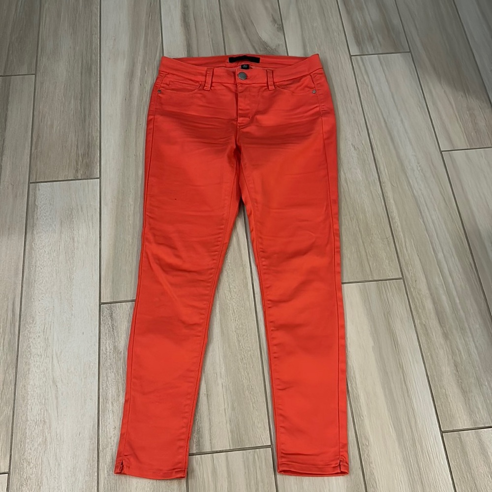 Light orange jeans, size 4. Tinsel brand. Excellent condition, minimal wear.
